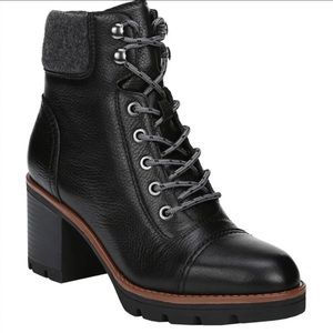 Naturalizer Varuna waterproofed lace up hiker ankle boot 7.5 black